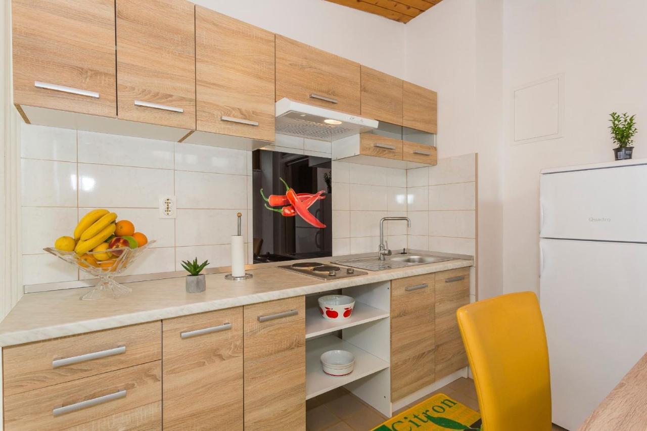 Comfortable Modern Studio With Shaded Patio スプリト エクステリア 写真