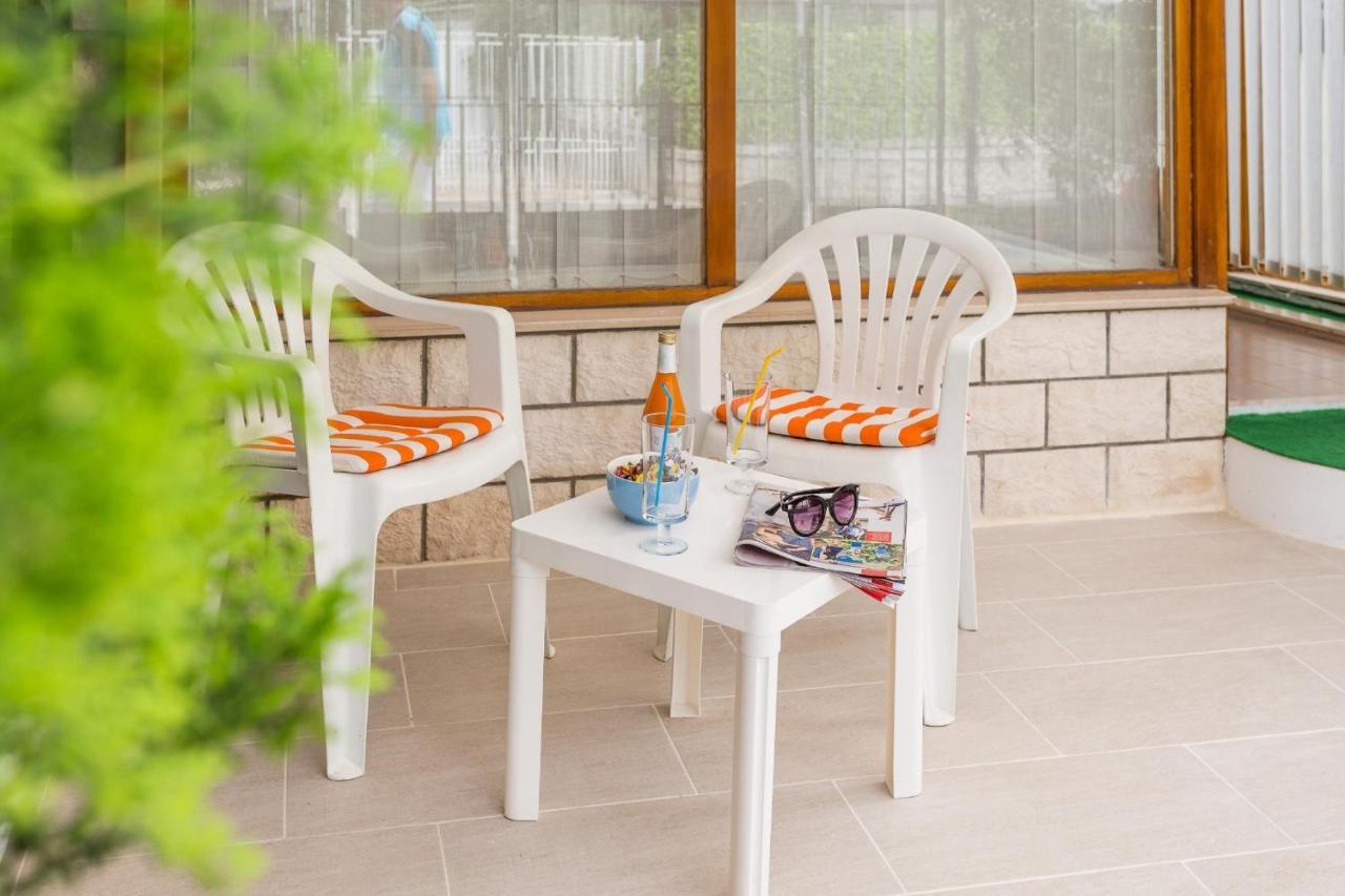 Comfortable Modern Studio With Shaded Patio スプリト エクステリア 写真